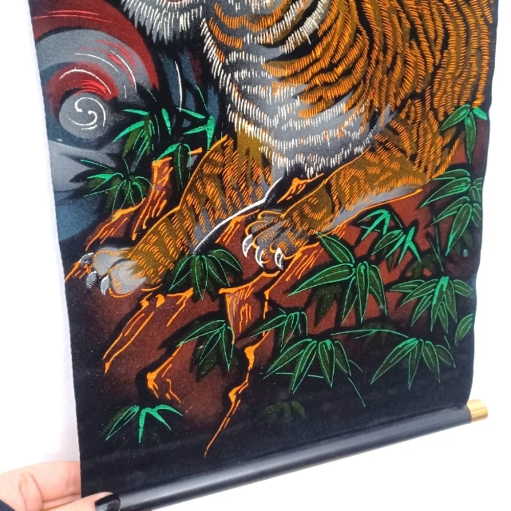 Painted Velvet Hanging Scroll - Picture 4 of 7